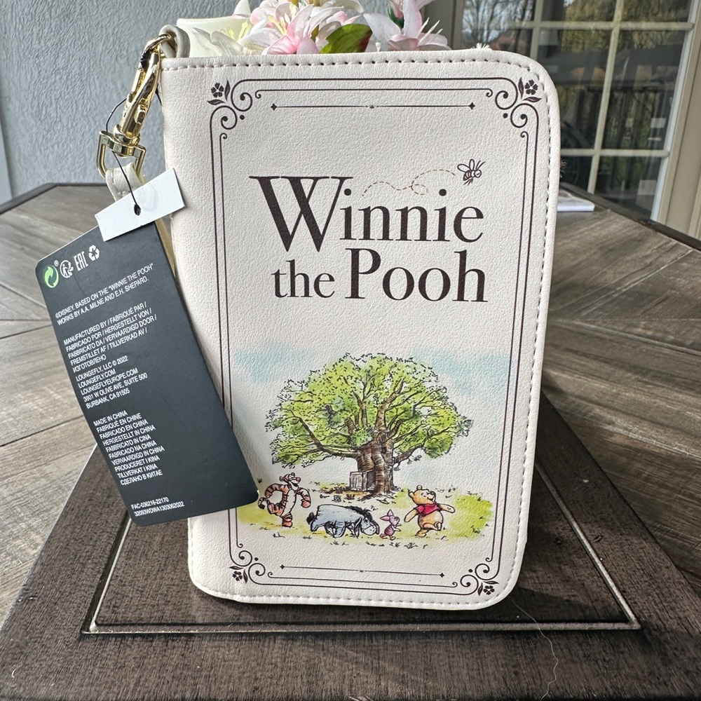 Loungefly Winnie the Pooh and Friends Characters Wristlet Disney Wallet New